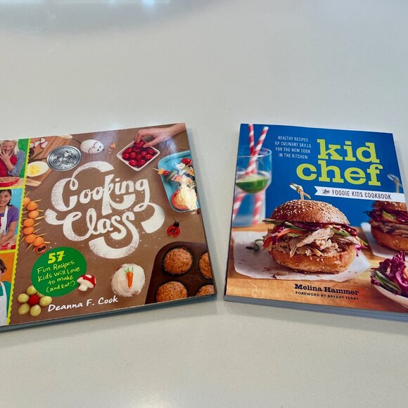Kids Cookbooks (2): Cooking Class, Kid Chef NWOT - Picture 1 of 3